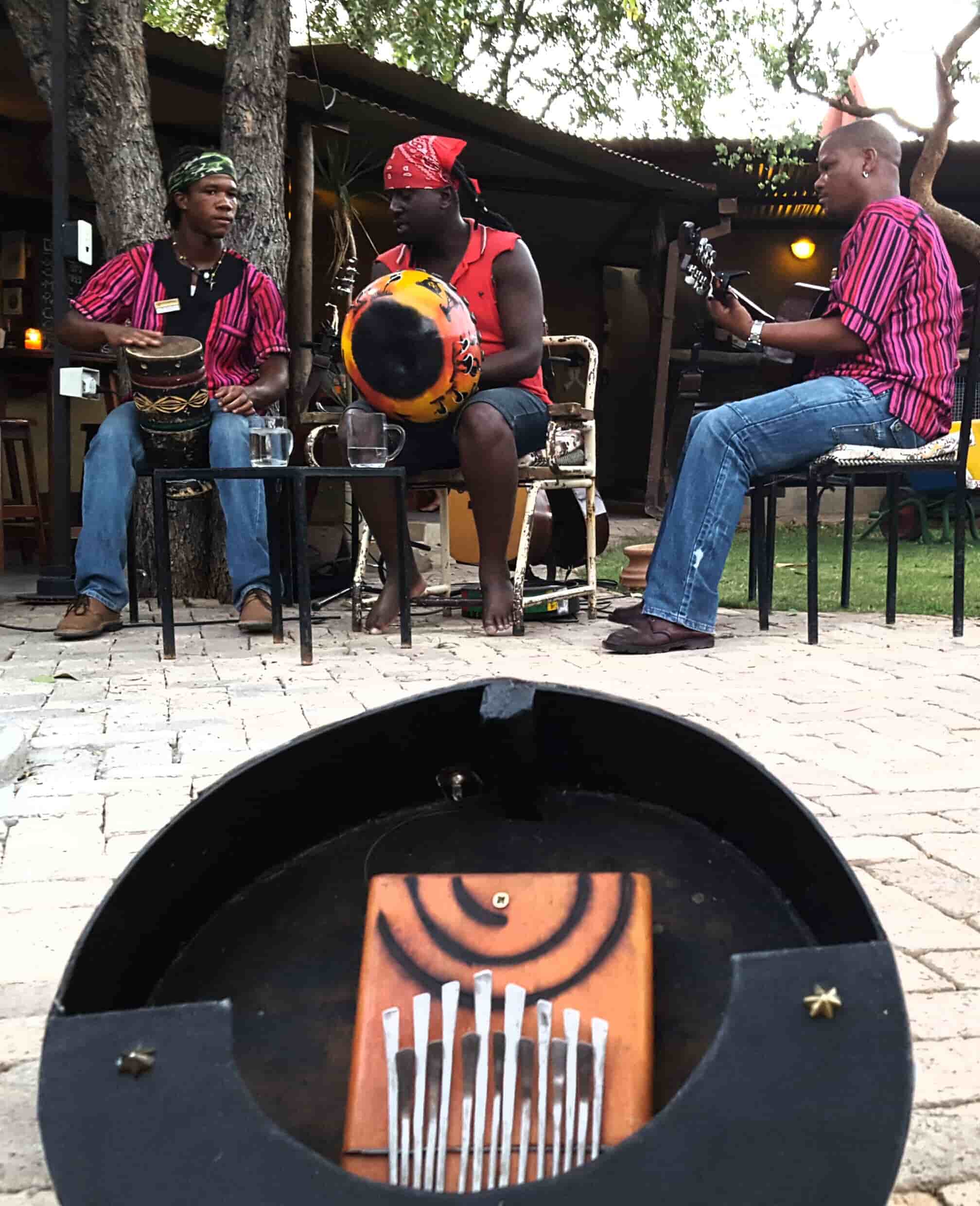 安比拉琴被认为是一种真正的非洲乐器