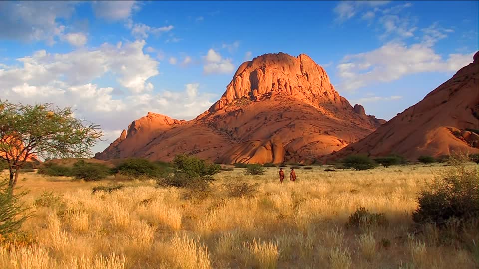 为什么纳米比亚有一座独特的山峰叫做斯匹茨科普峰?